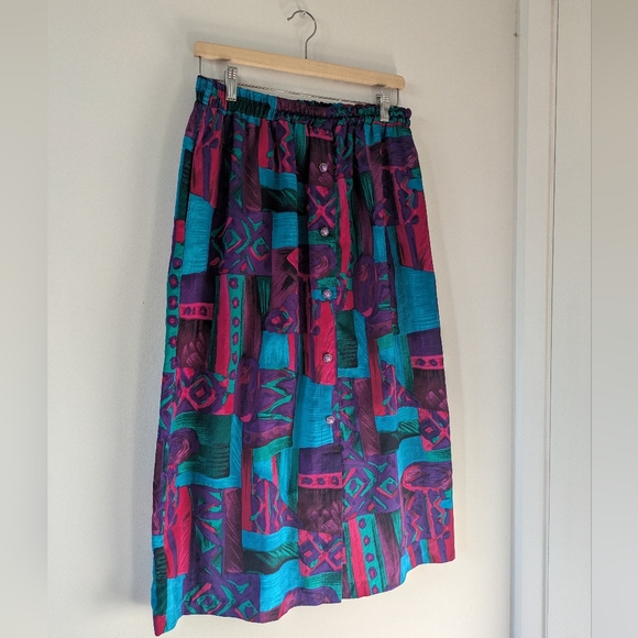 80's Geometric Midi Skirt with Buttons - Picture 4 of 6
